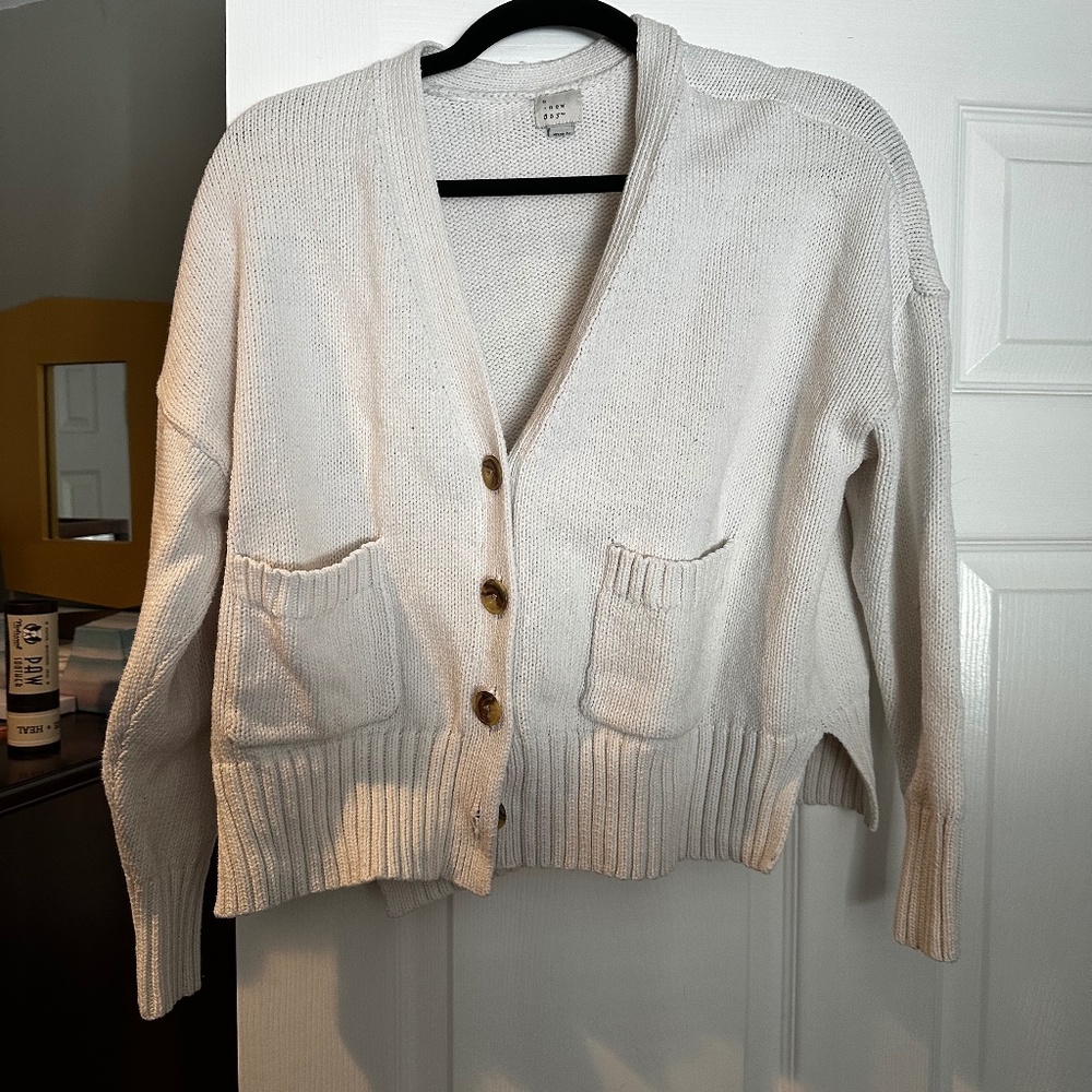 Cream Knit Botton- Up Cardigan